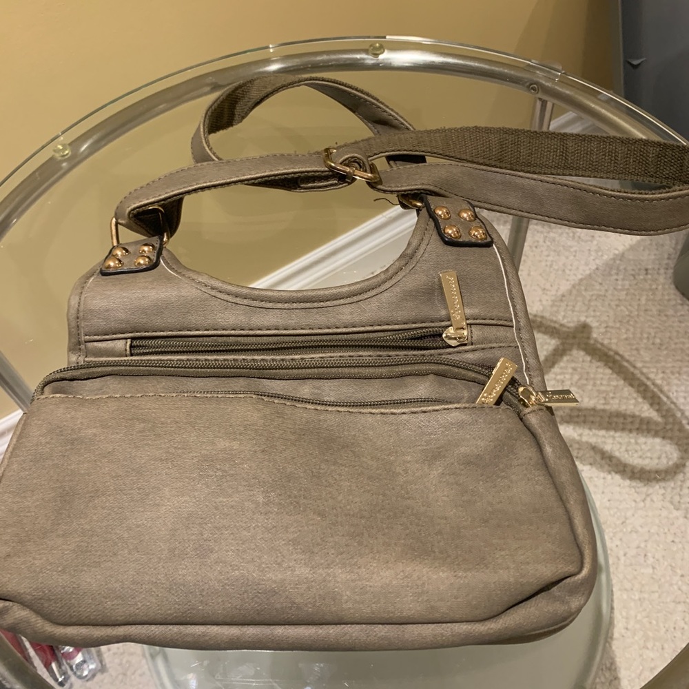 Jovanni Purse